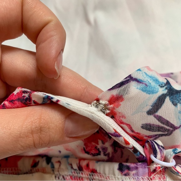 Francesca’s Floral Dress - Picture 8 of 9